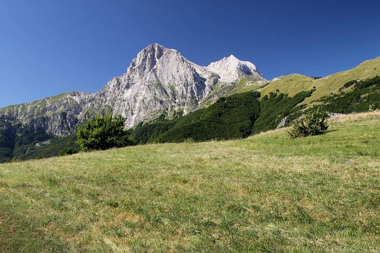 Complesso Turistico Aurora - Appartamenti Poggio Picenze Bagian luar foto