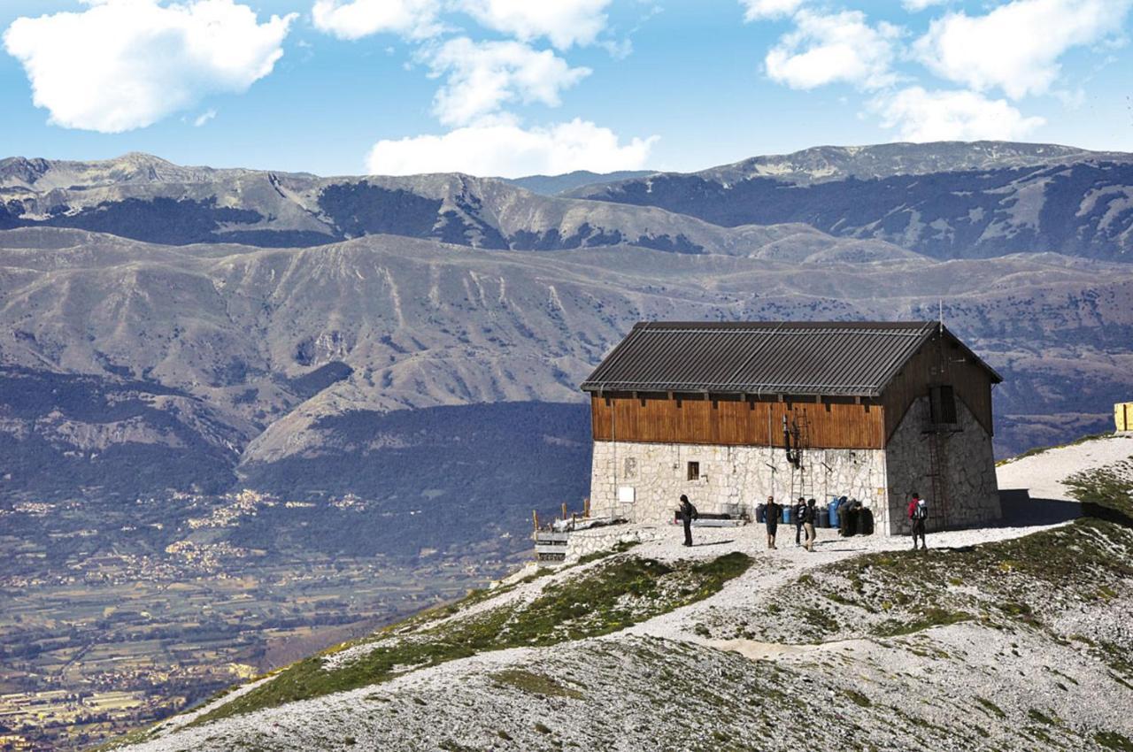 Complesso Turistico Aurora - Appartamenti Poggio Picenze Bagian luar foto