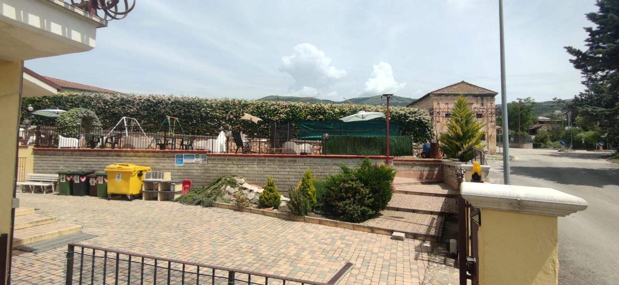 Complesso Turistico Aurora - Appartamenti Poggio Picenze Bagian luar foto