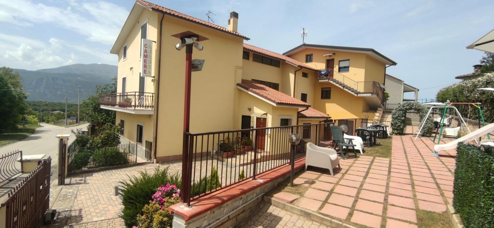 Complesso Turistico Aurora - Appartamenti Poggio Picenze Bagian luar foto