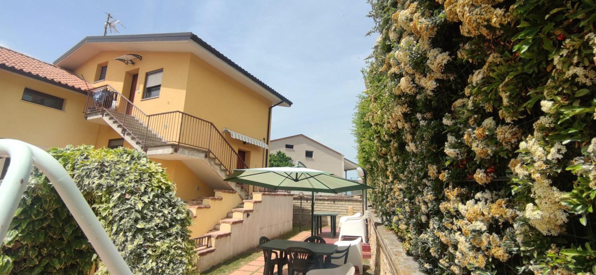 Complesso Turistico Aurora - Appartamenti Poggio Picenze Bagian luar foto