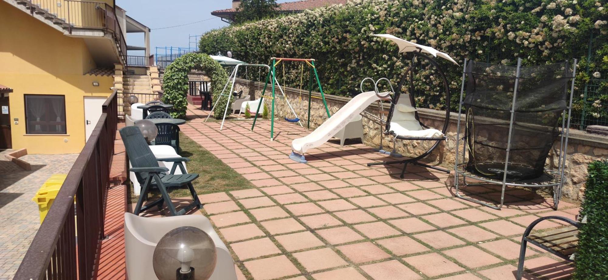 Complesso Turistico Aurora - Appartamenti Poggio Picenze Bagian luar foto